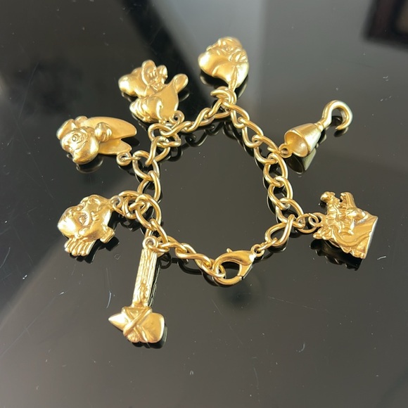 Vintage Peter Pan Children’s Gold toned Disney Bracelet 6 Charms - Picture 4 of 8